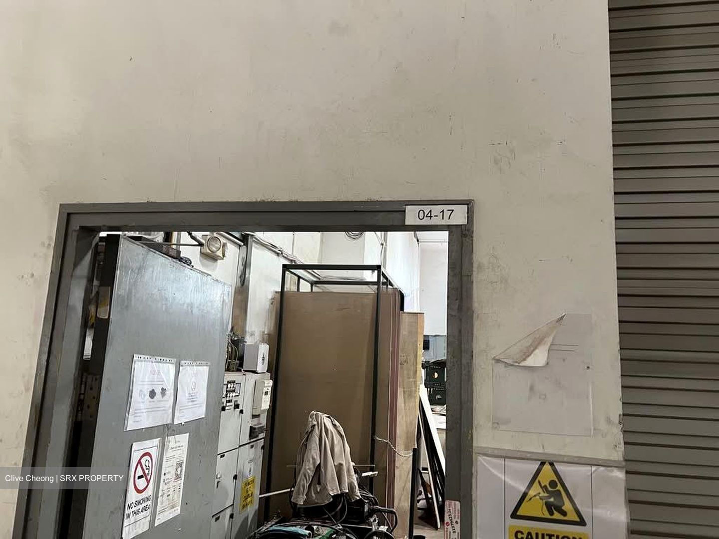 E9 Premium (D27), Factory #560629191